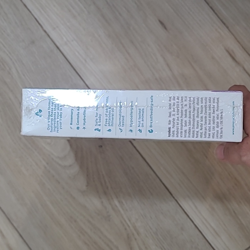 Skincare Moisturizer Set - Pink, Purple, Blue - Picture 4 of 5